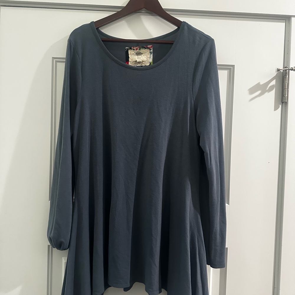 Cupio Dark Gray Long Sleeve Top